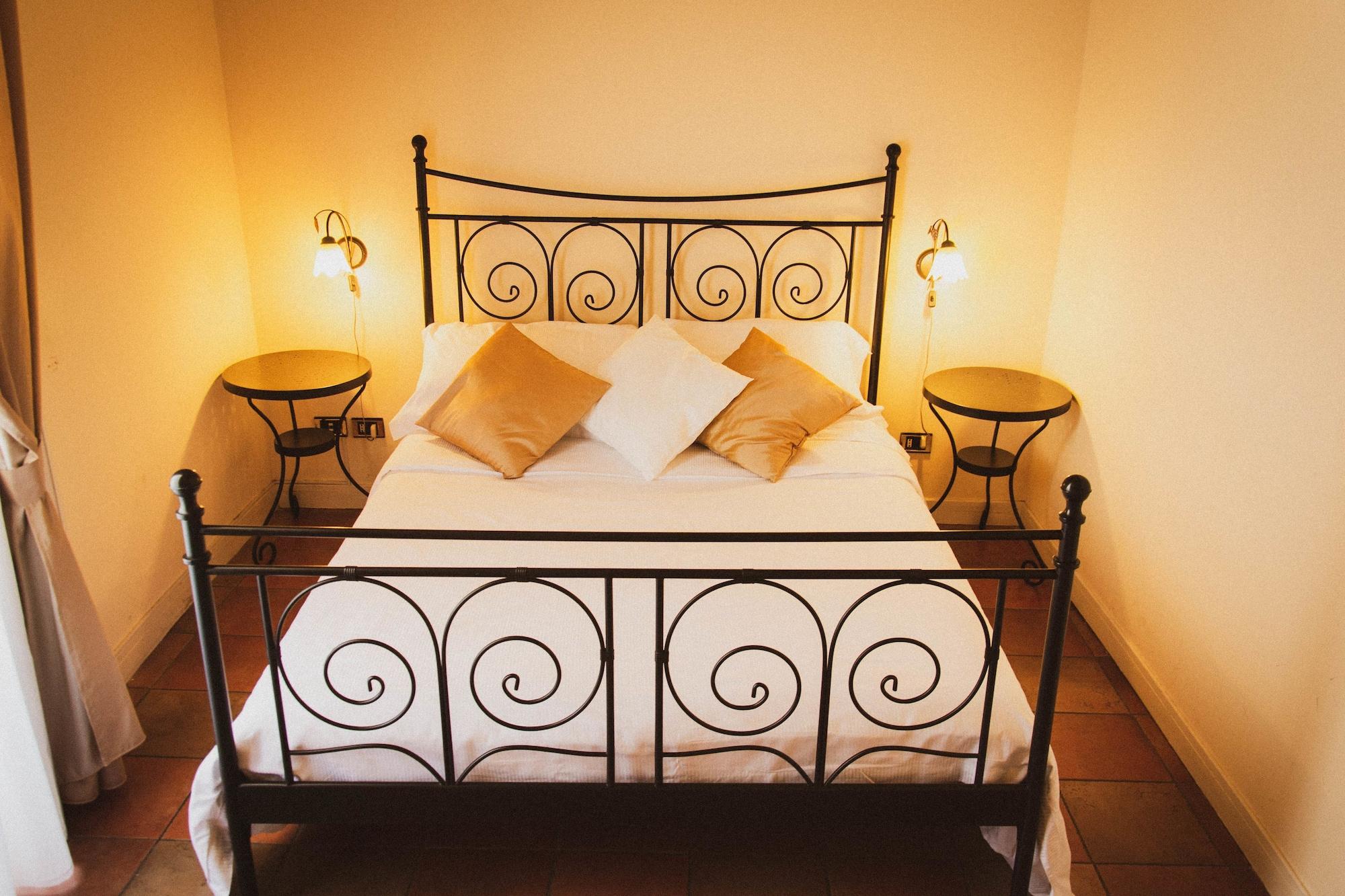 Bed & Breakfast Antica Dimora Caruso 3*